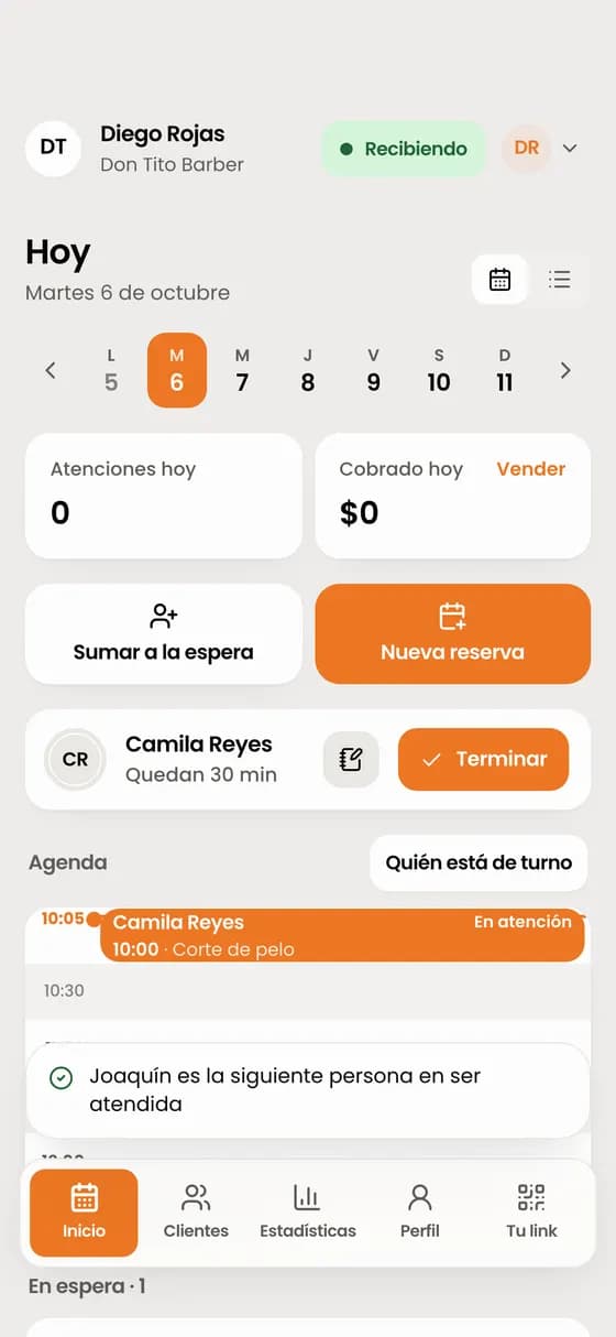 Elige el servicio y listo: entra a la fila en su lugar.