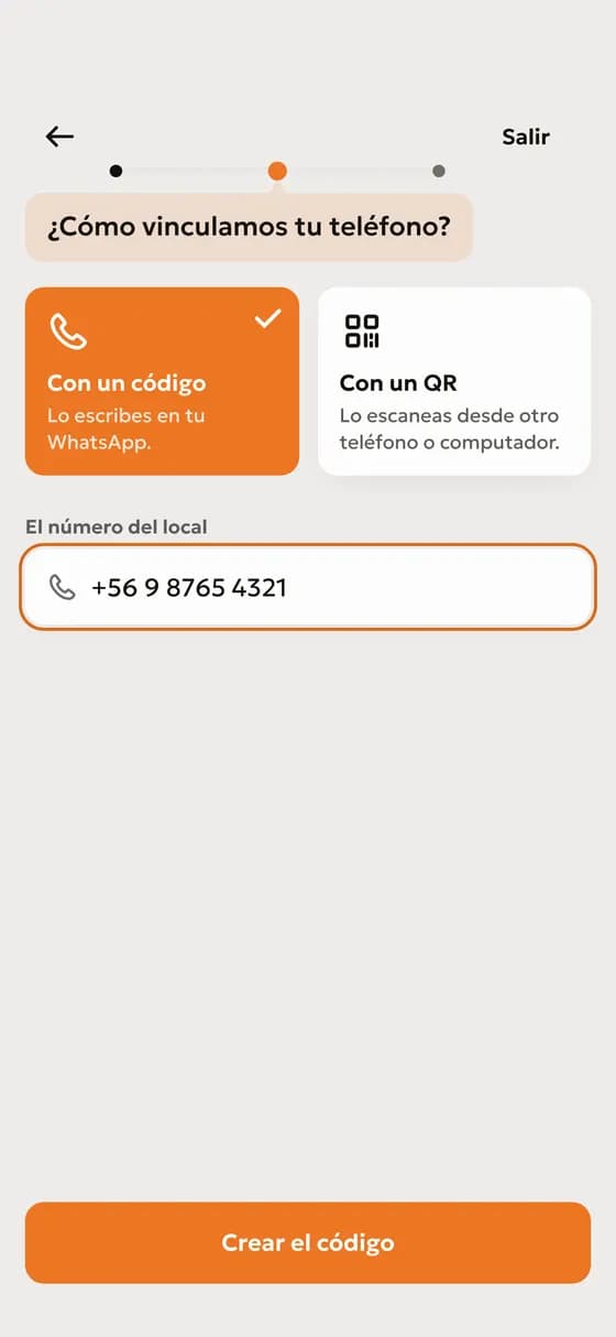 Elige si lo vinculas con un código o con un QR, y escribe el número del local.